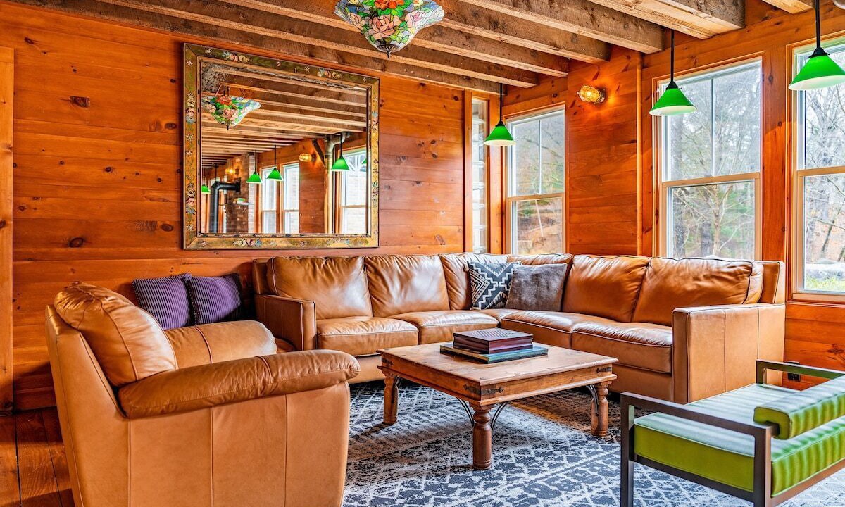 Photo of Livingroom in Layton