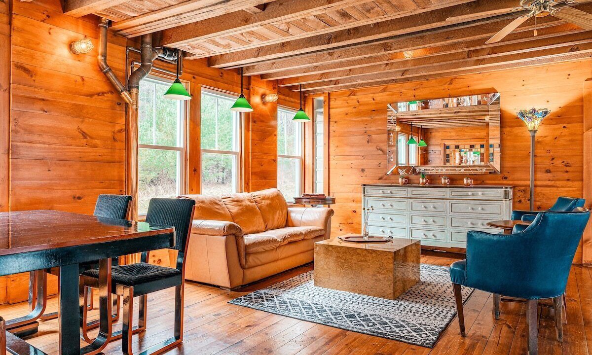 Photo of Livingroom in Layton