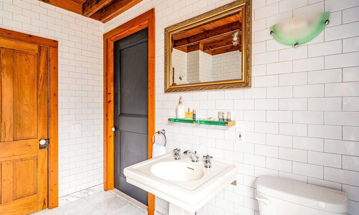 Photo of Bathroom in Layton