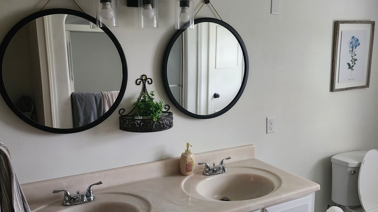 Photo of Bathroom in Grantsville