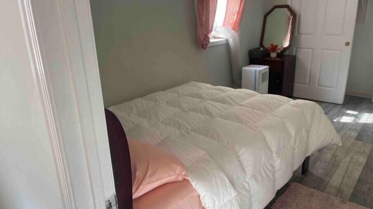 Photo of Bedroom in Newark