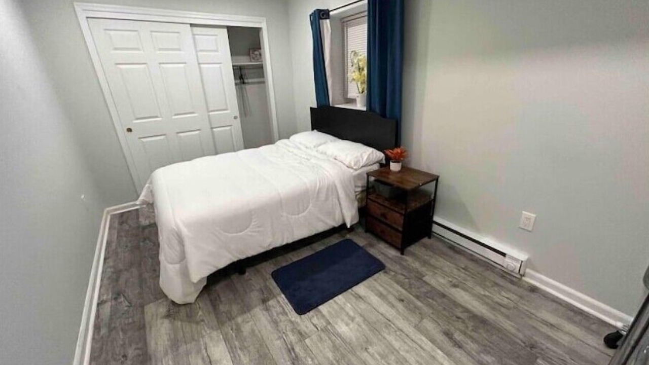 Photo of Bedroom in Newark