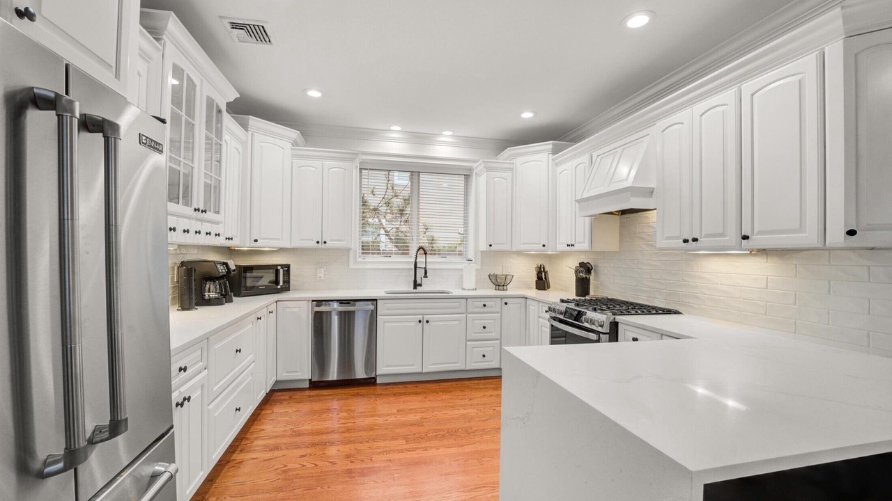 Photo of Kitchen in Wall
