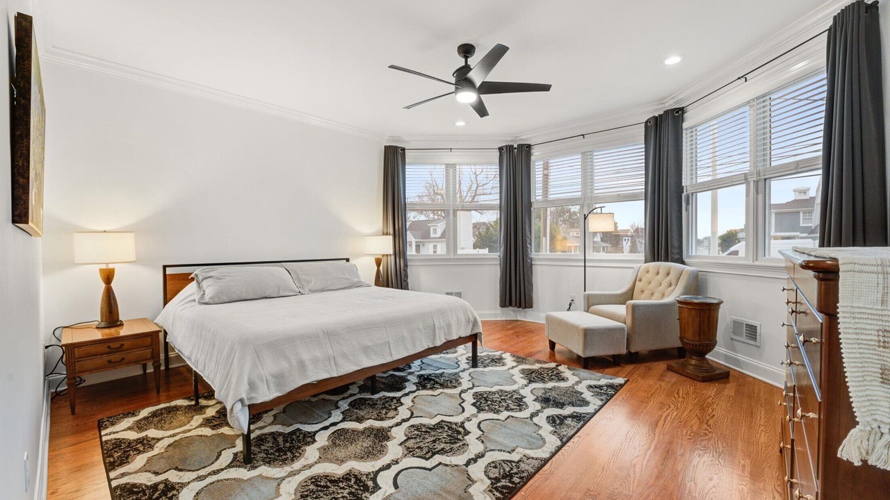 Photo of Bedroom in Wall
