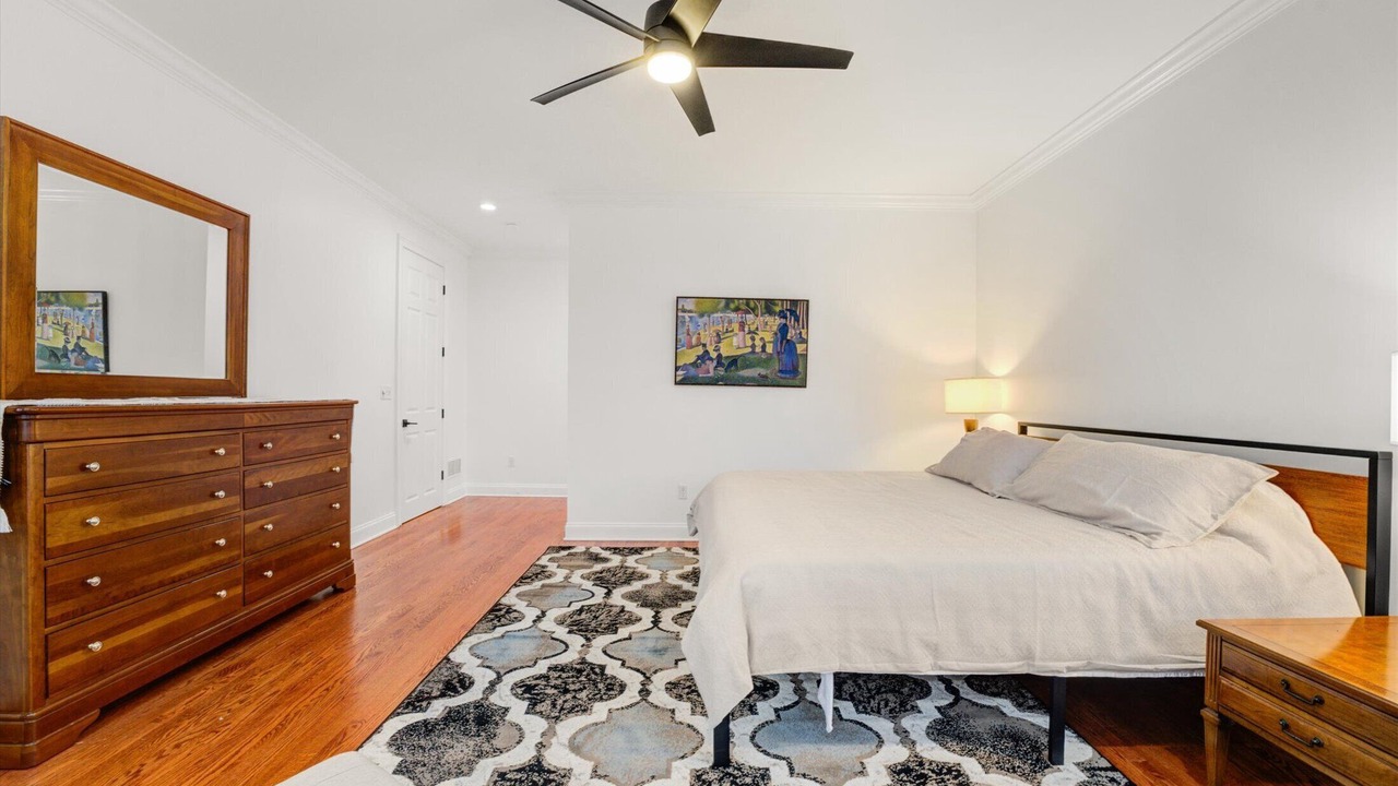 Photo of Bedroom in Wall