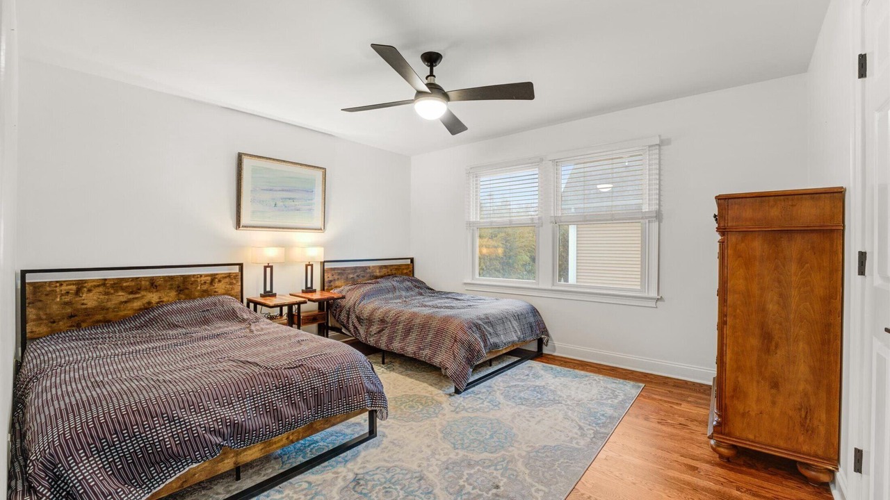 Photo of Bedroom in Wall