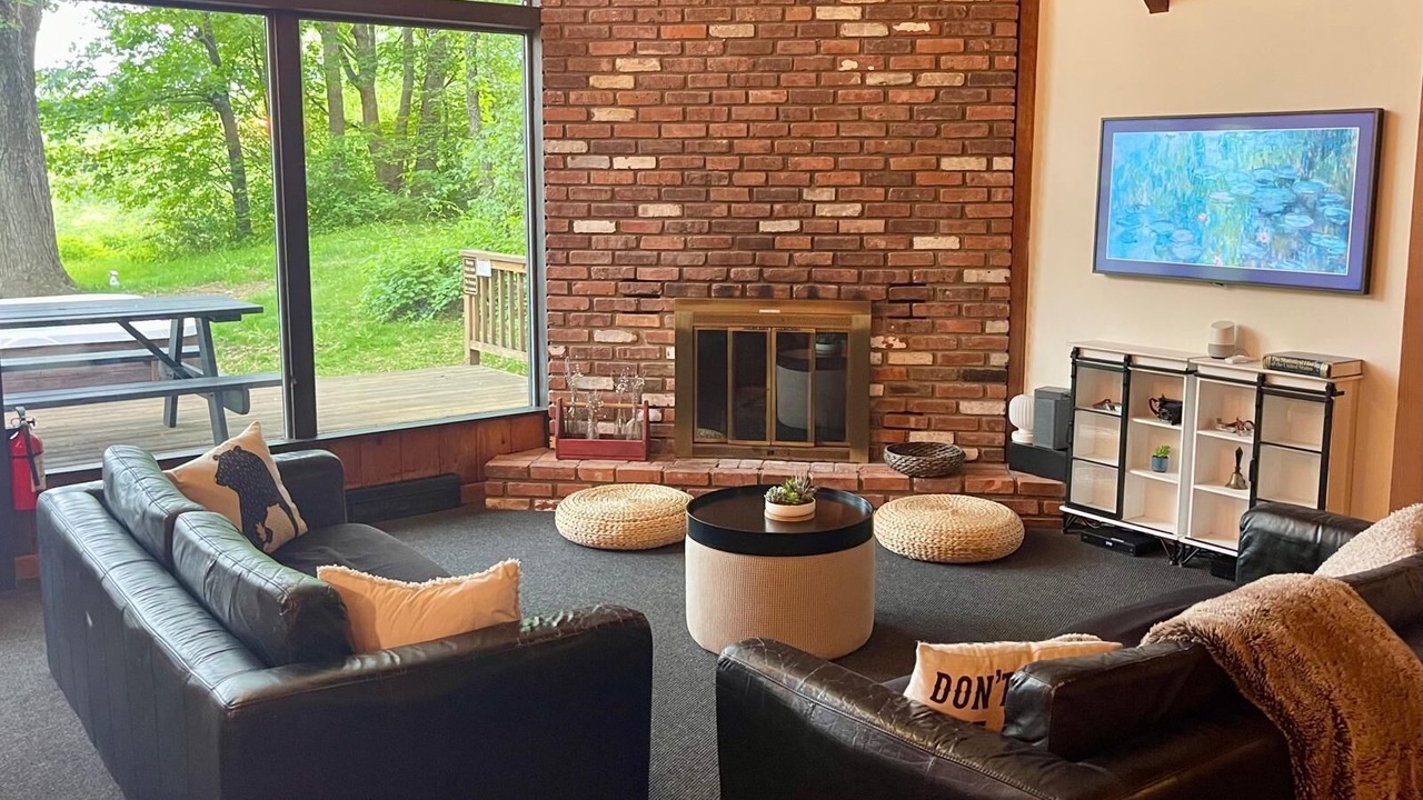 Photo of Livingroom in Mcafee
