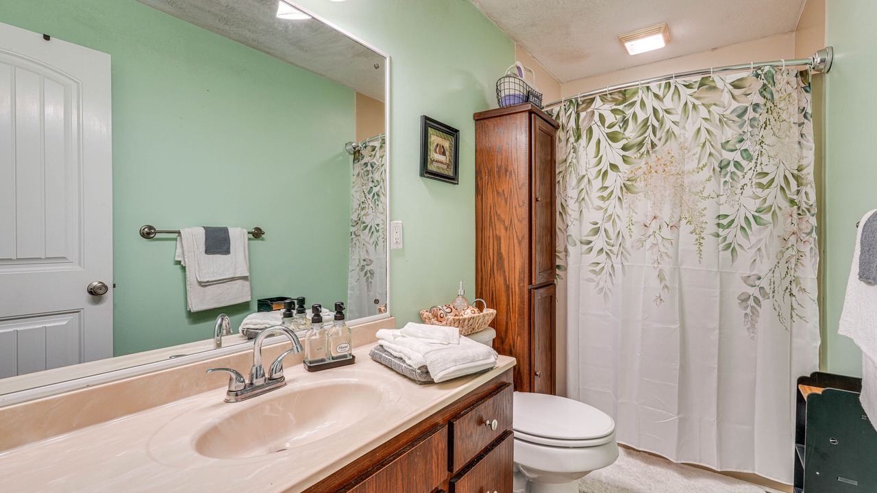 Photo of Bathroom in Mohawk
