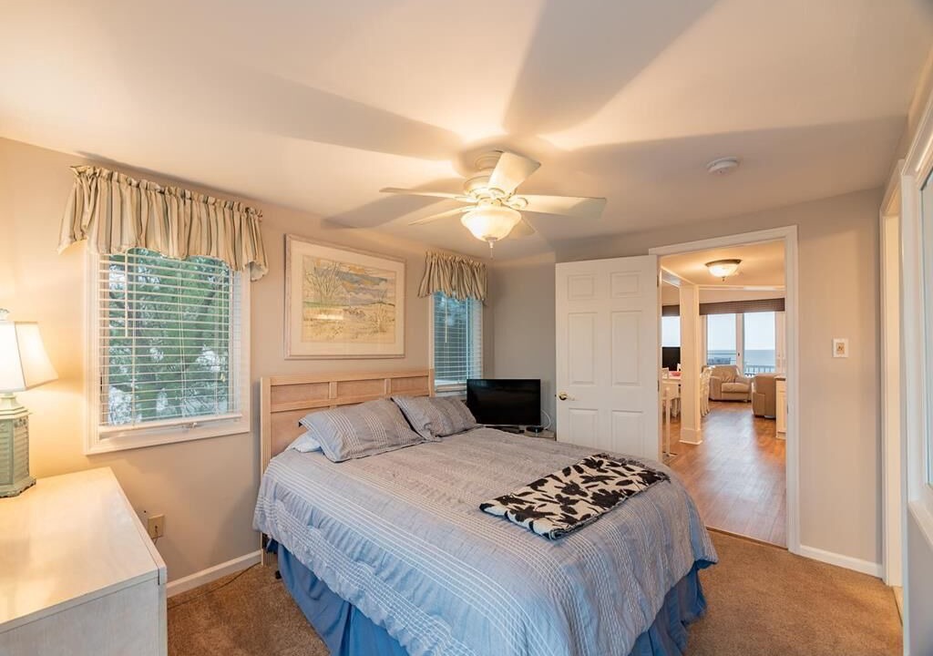 Photo of Bedroom in Townsend's Inlet