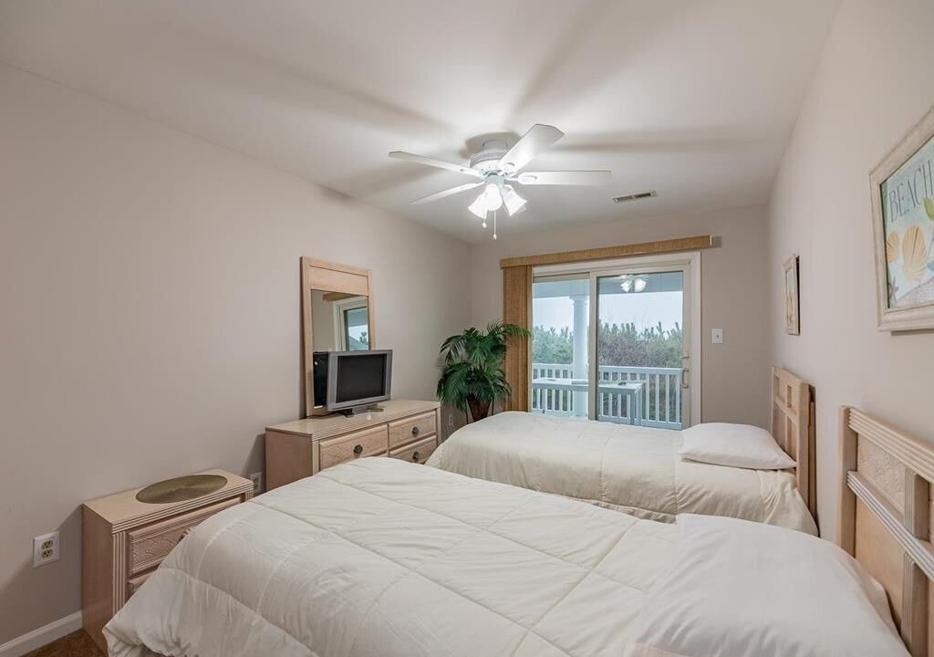Photo of Bedroom in Townsend's Inlet