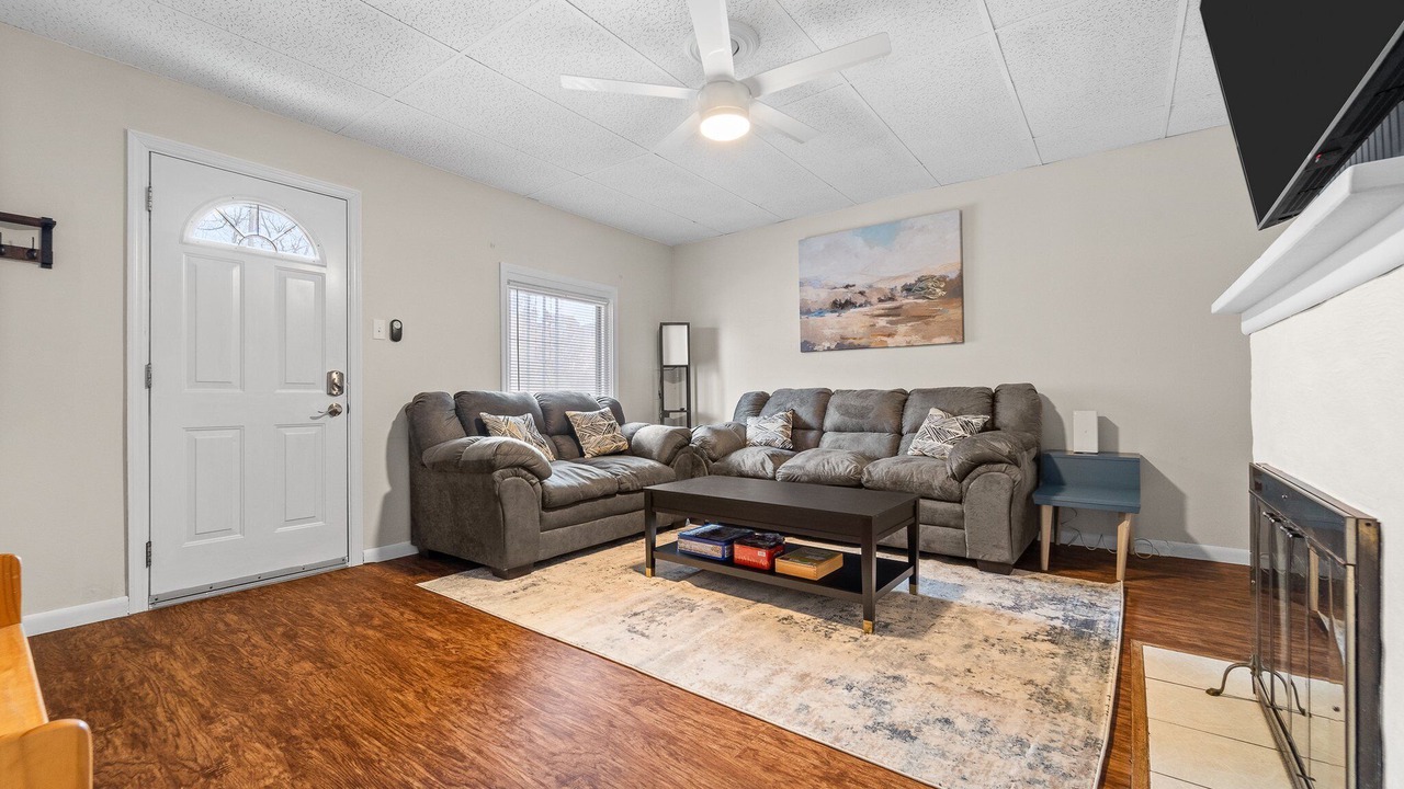 Photo of Livingroom in Carnegie