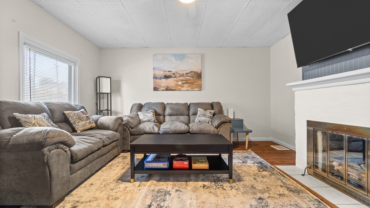 Photo of Livingroom in Carnegie