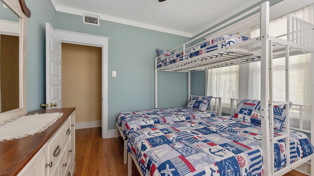 Photo of Bedroom in Wildwood Crest