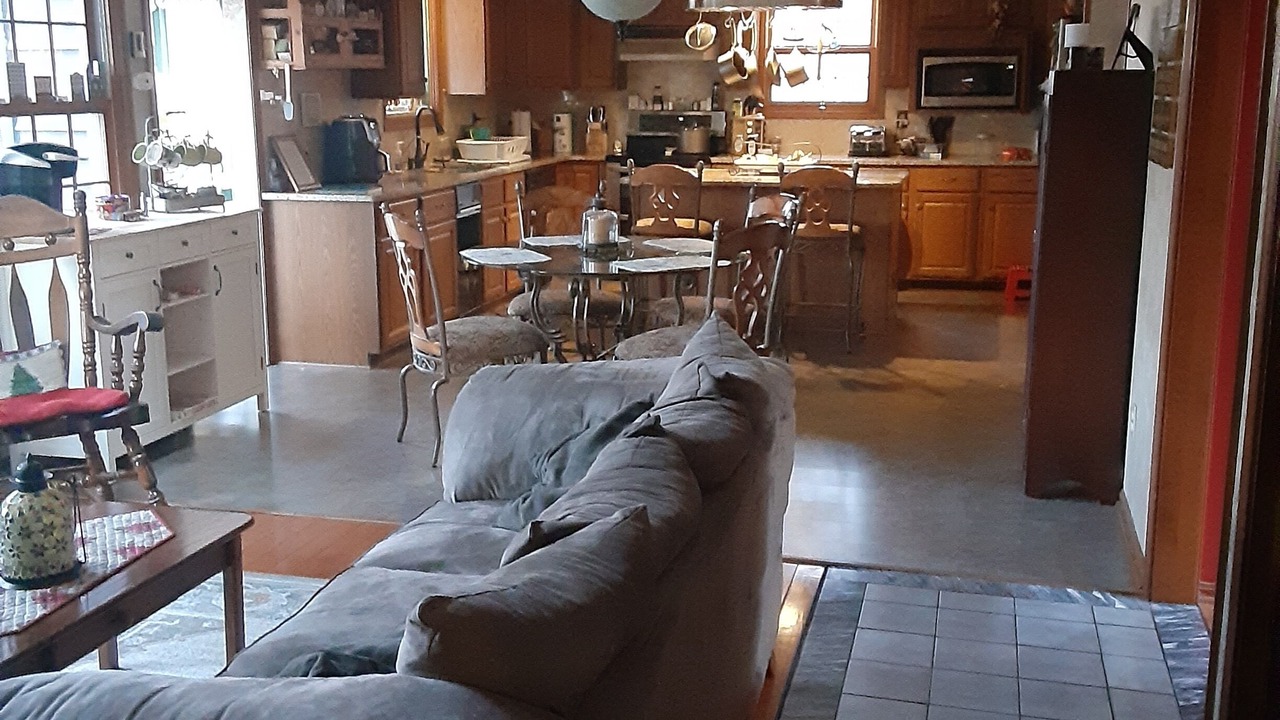 Photo of Livingroom in Olmsted Falls