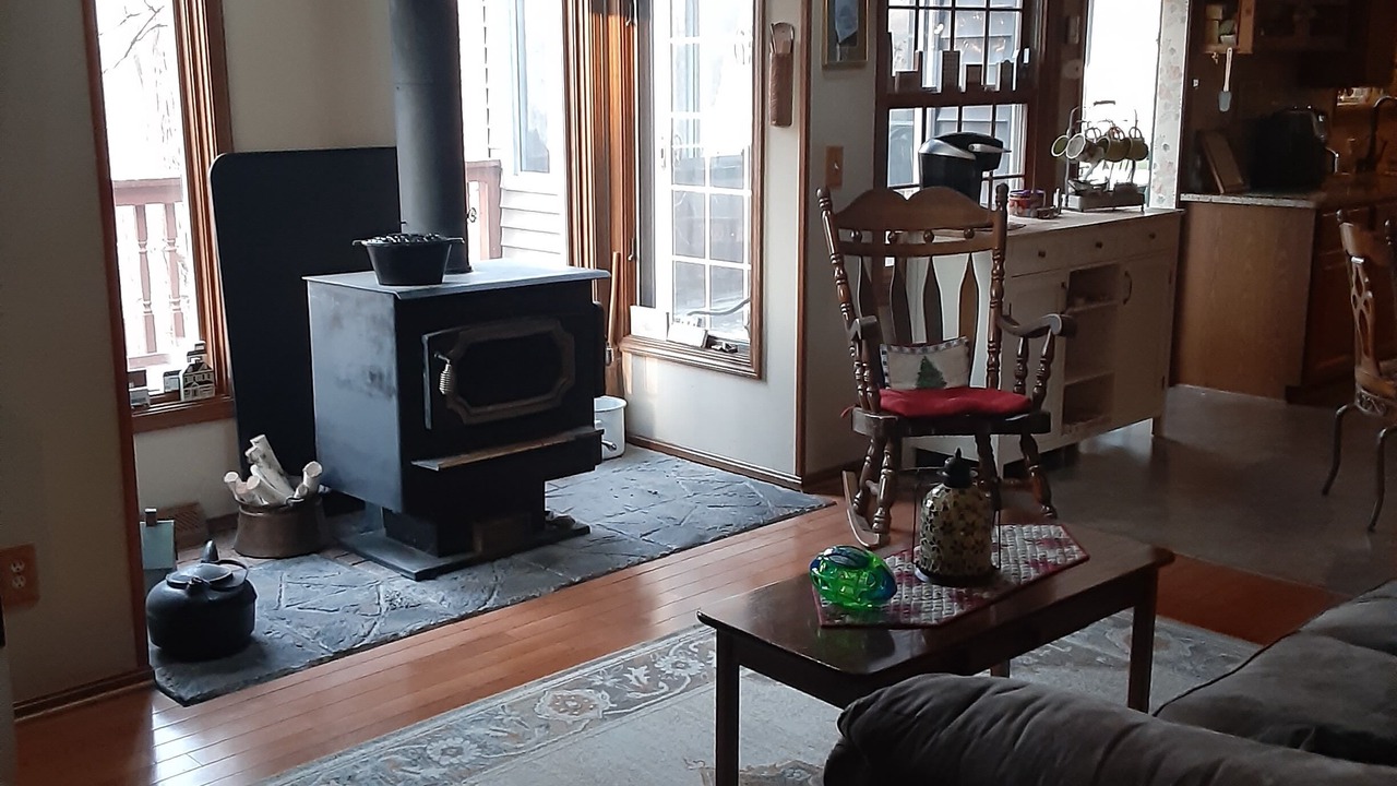 Photo of Livingroom in Olmsted Falls