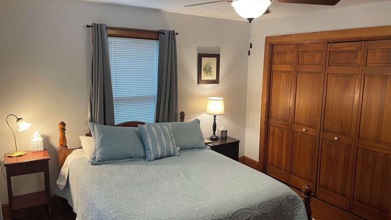 Photo of Bedroom in Oak Harbor