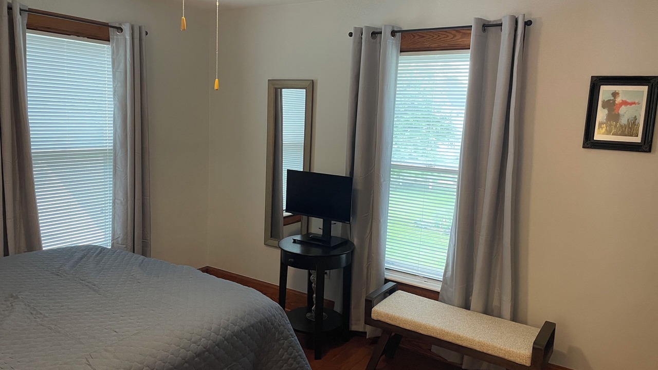 Photo of Bedroom in Oak Harbor