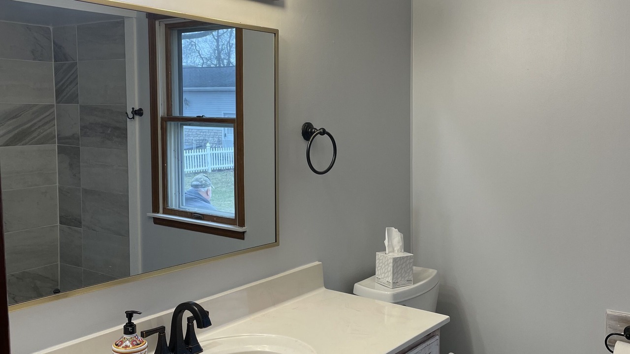 Photo of Bathroom in Oak Harbor