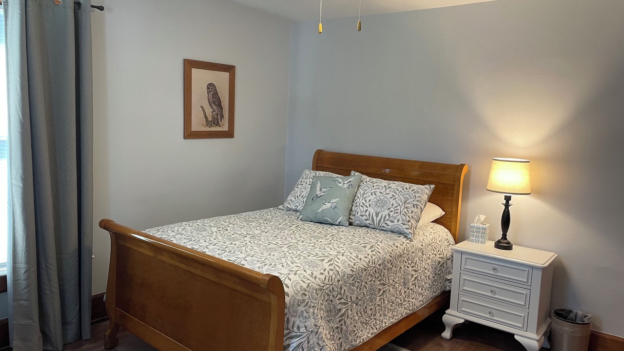 Photo of Bedroom in Oak Harbor