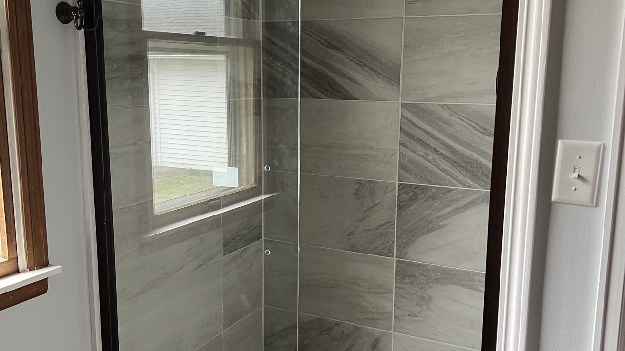 Photo of Bathroom in Oak Harbor