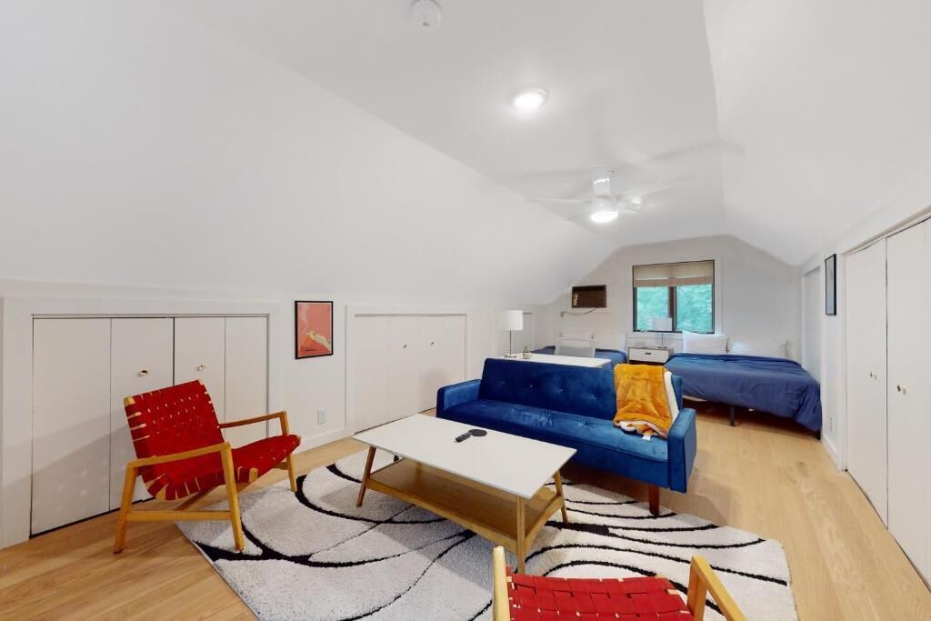 Photo of Livingroom in East Stroudsburg