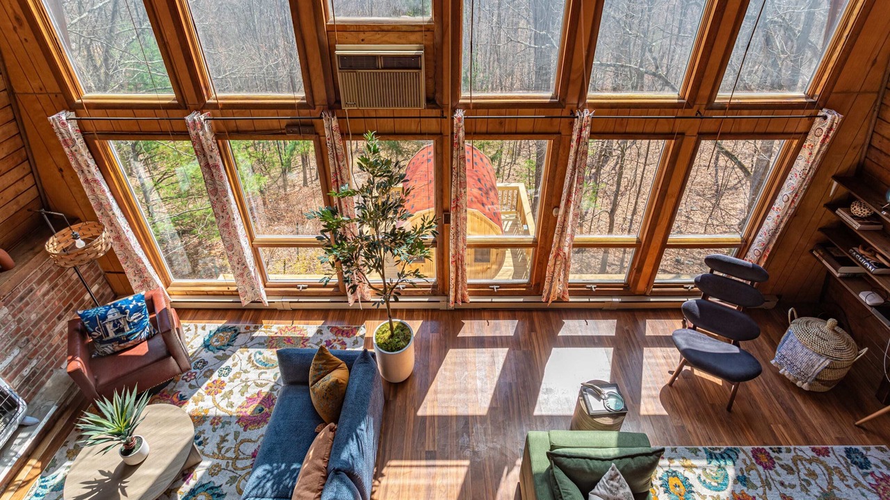 Photo of Livingroom in East Stroudsburg