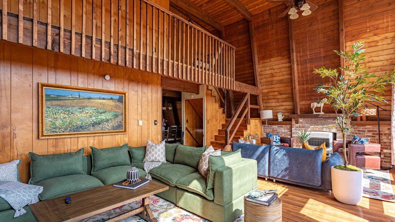 Photo of Livingroom in East Stroudsburg