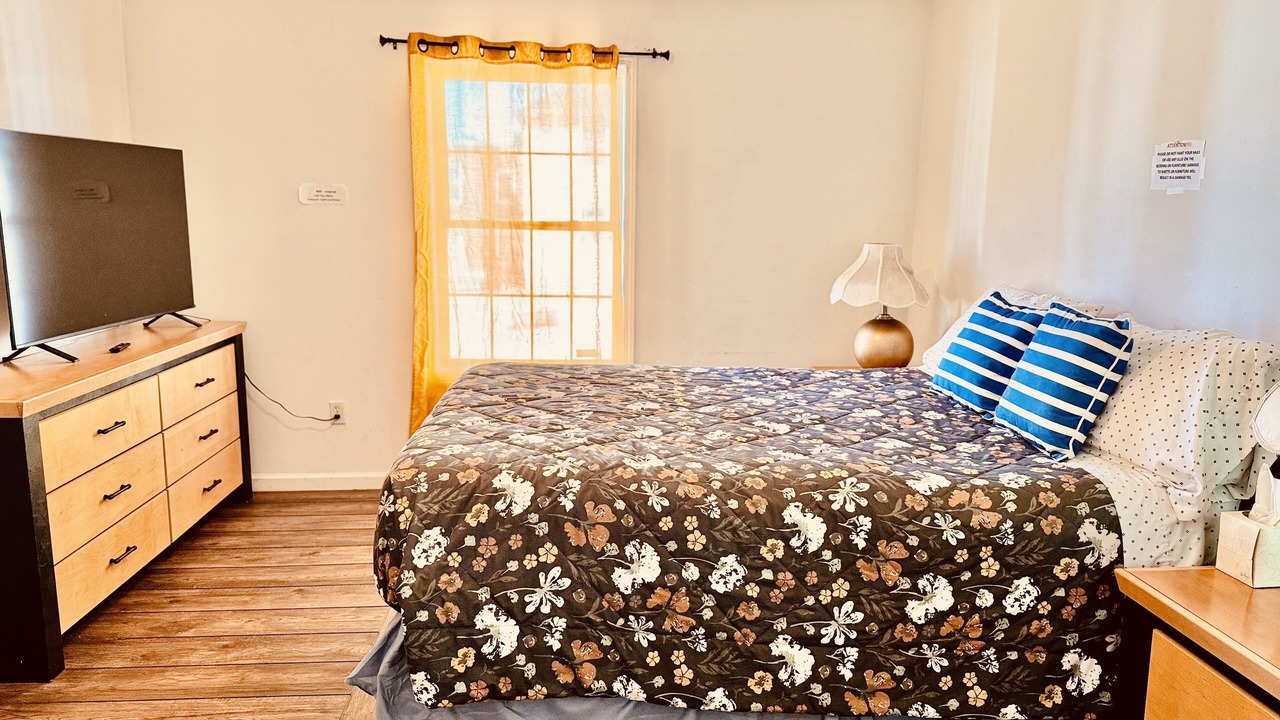 Photo of Bedroom in Newark