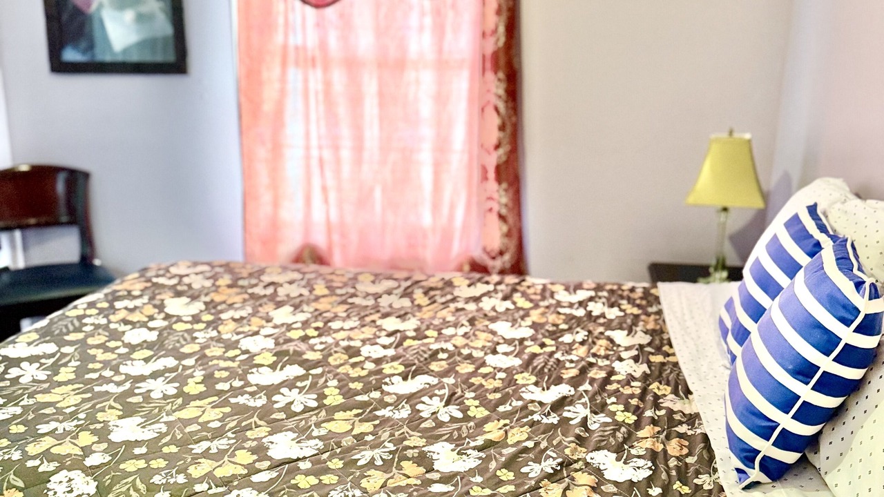 Photo of Bedroom in Newark