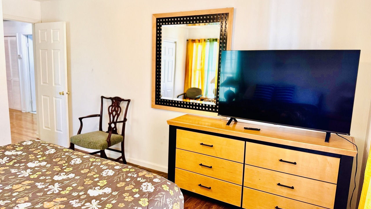 Photo of Bedroom in Newark
