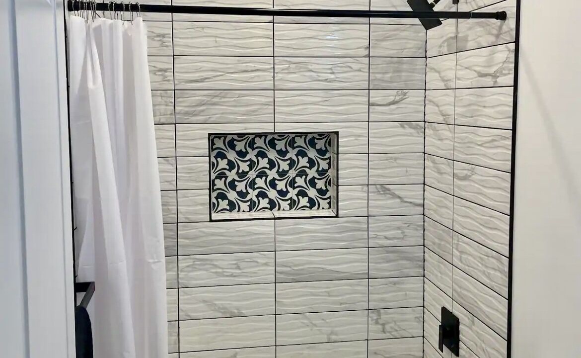 Photo of Bathroom in Brightwood Park