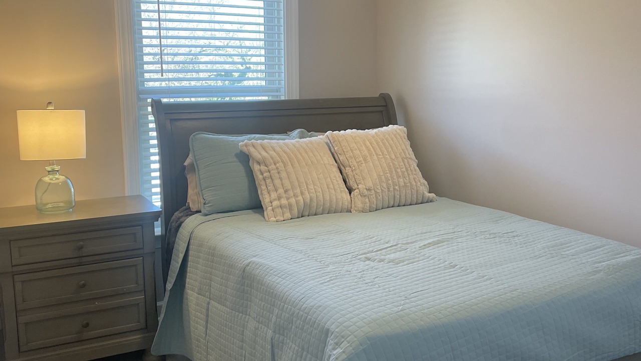 Photo of Bedroom in Newark