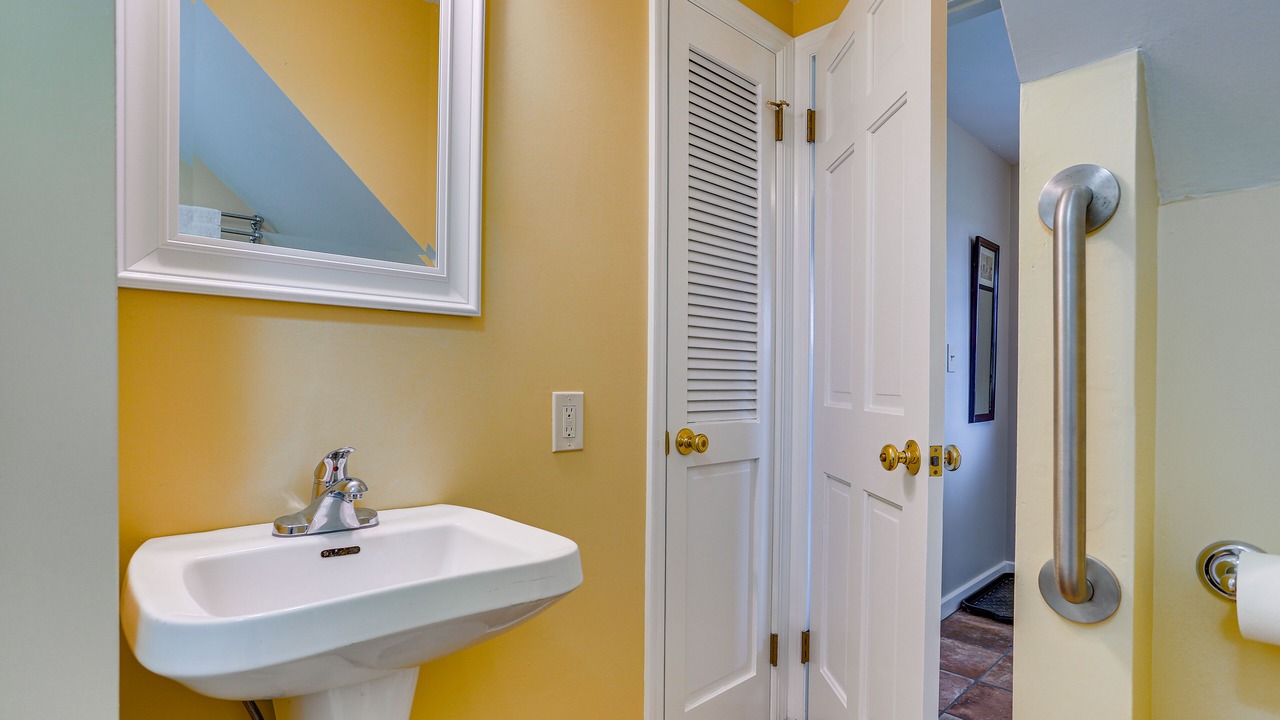 Photo of Bathroom in Layton