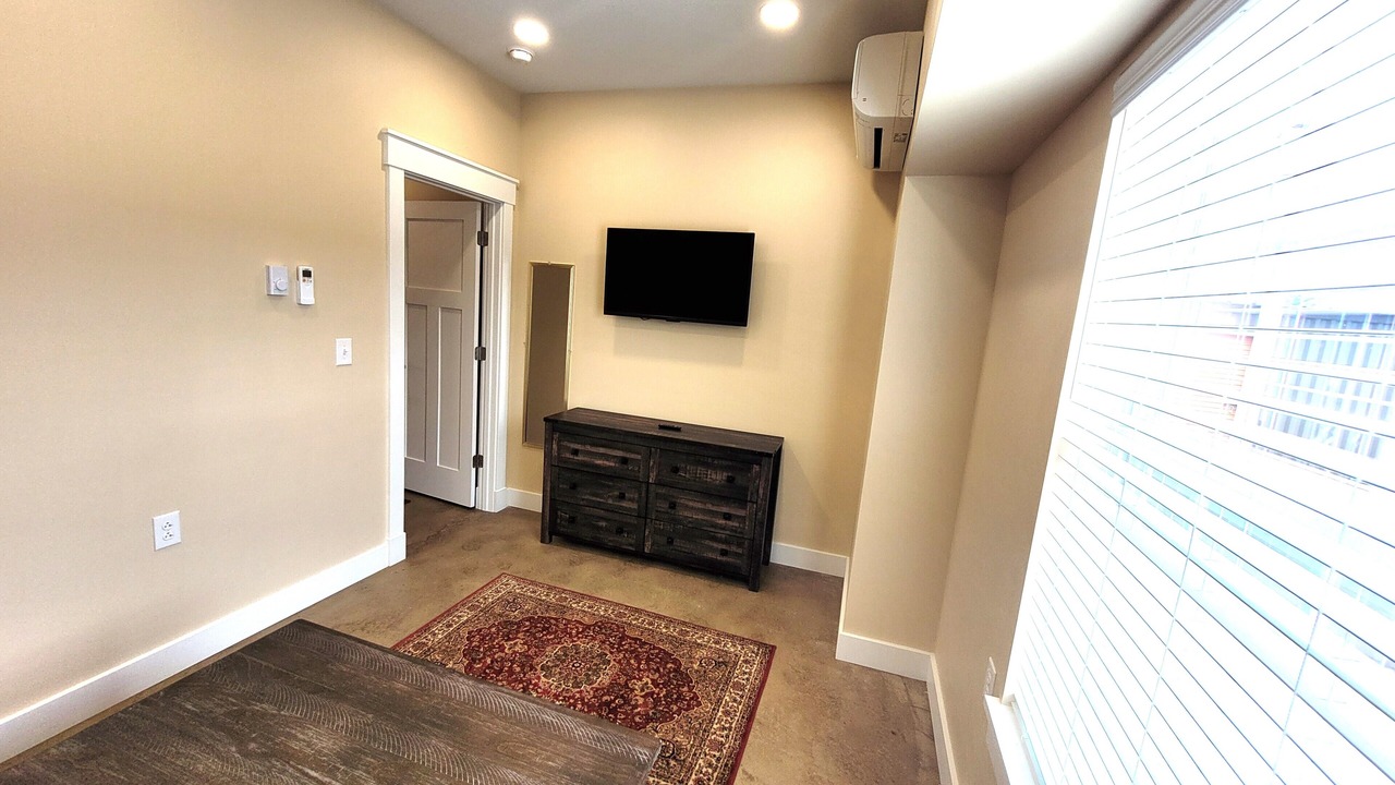 Photo of Bedroom in Grove City