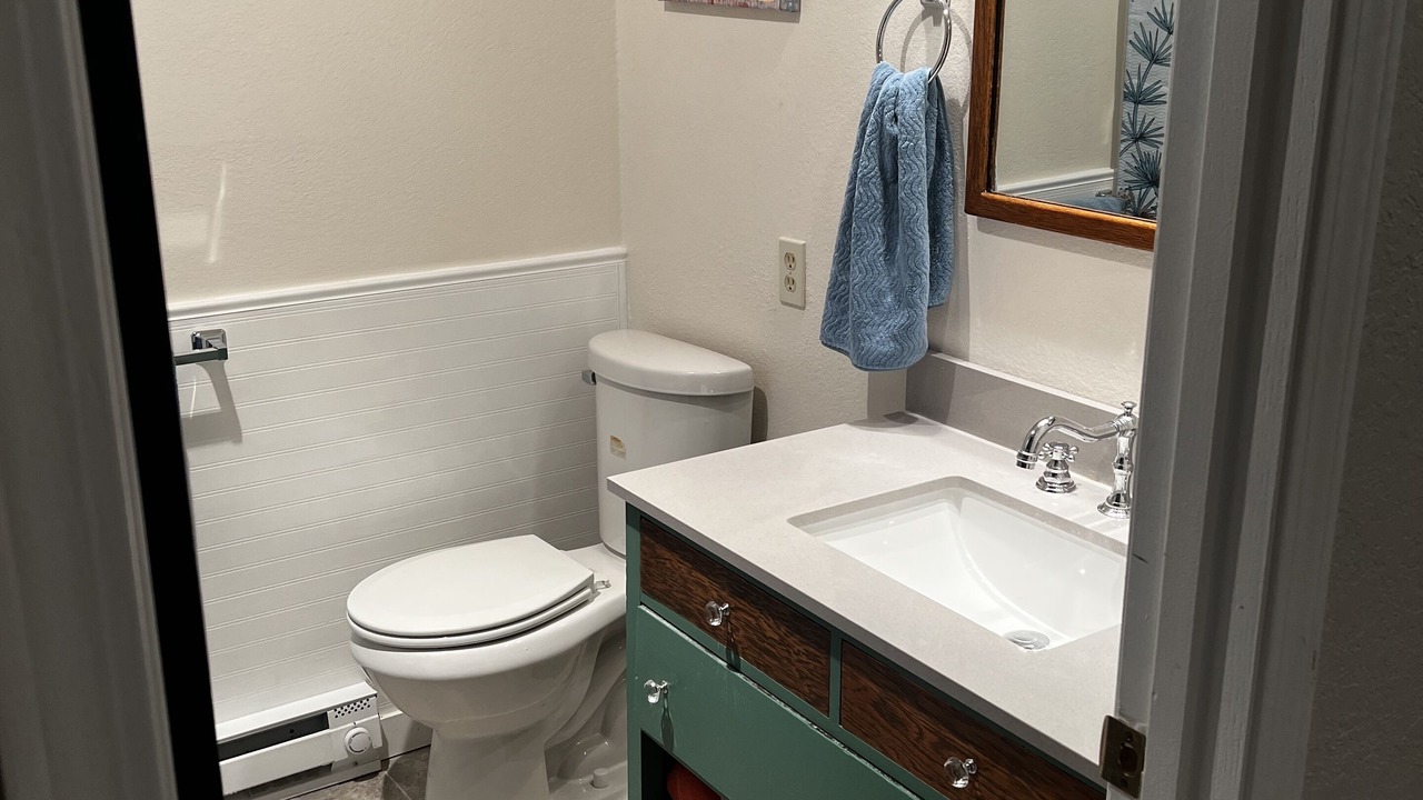 Photo of Bathroom in Oak Harbor