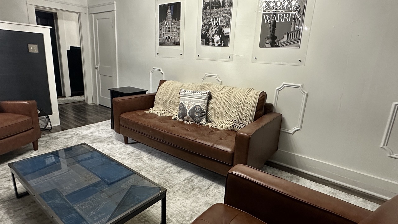 Photo of Livingroom in Warren