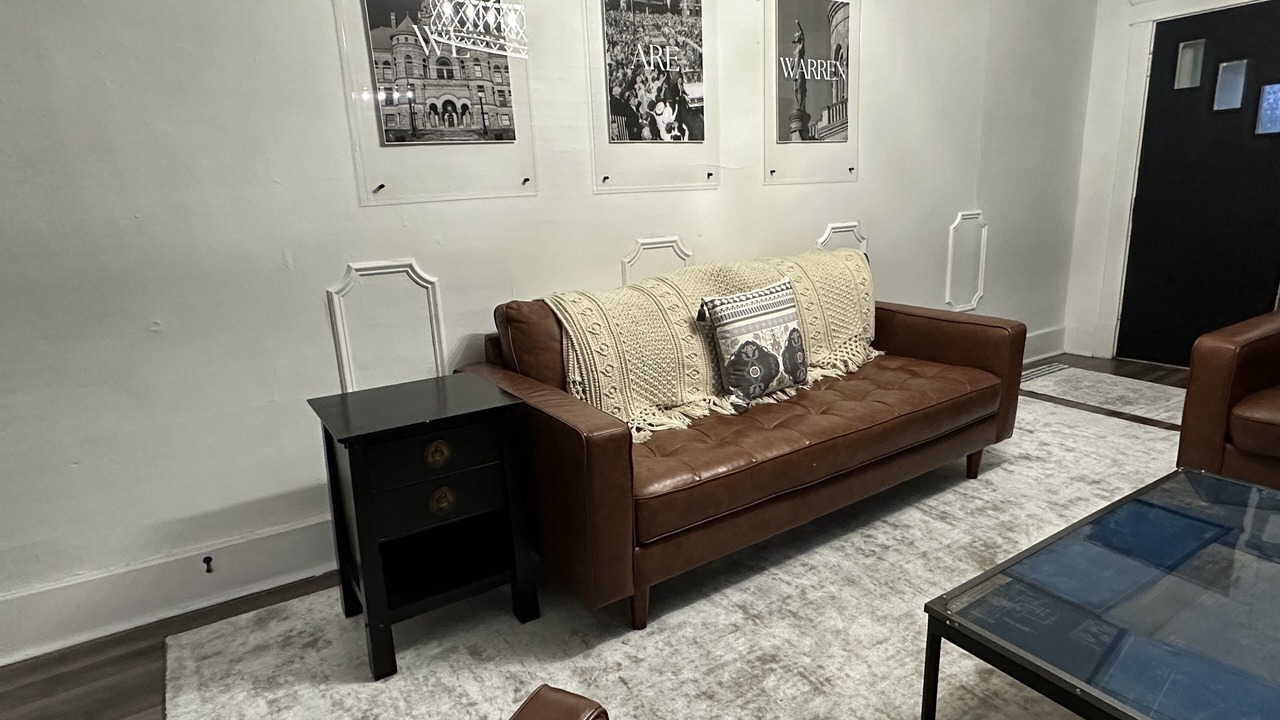 Photo of Livingroom in Warren