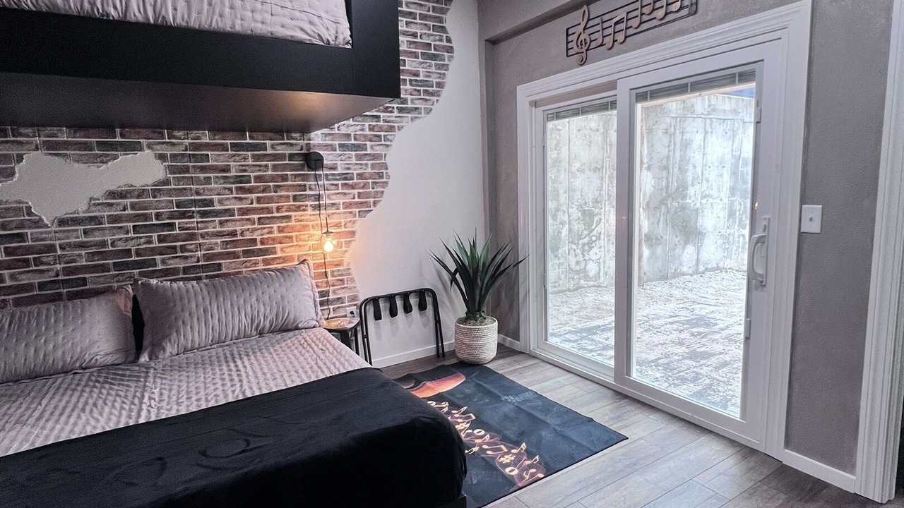Photo of Bedroom in La Follette