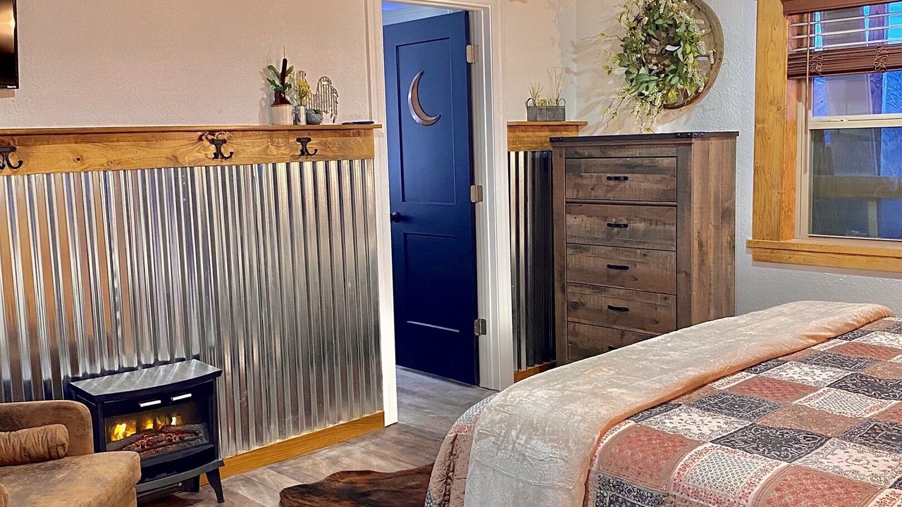 Photo of Bedroom in La Follette