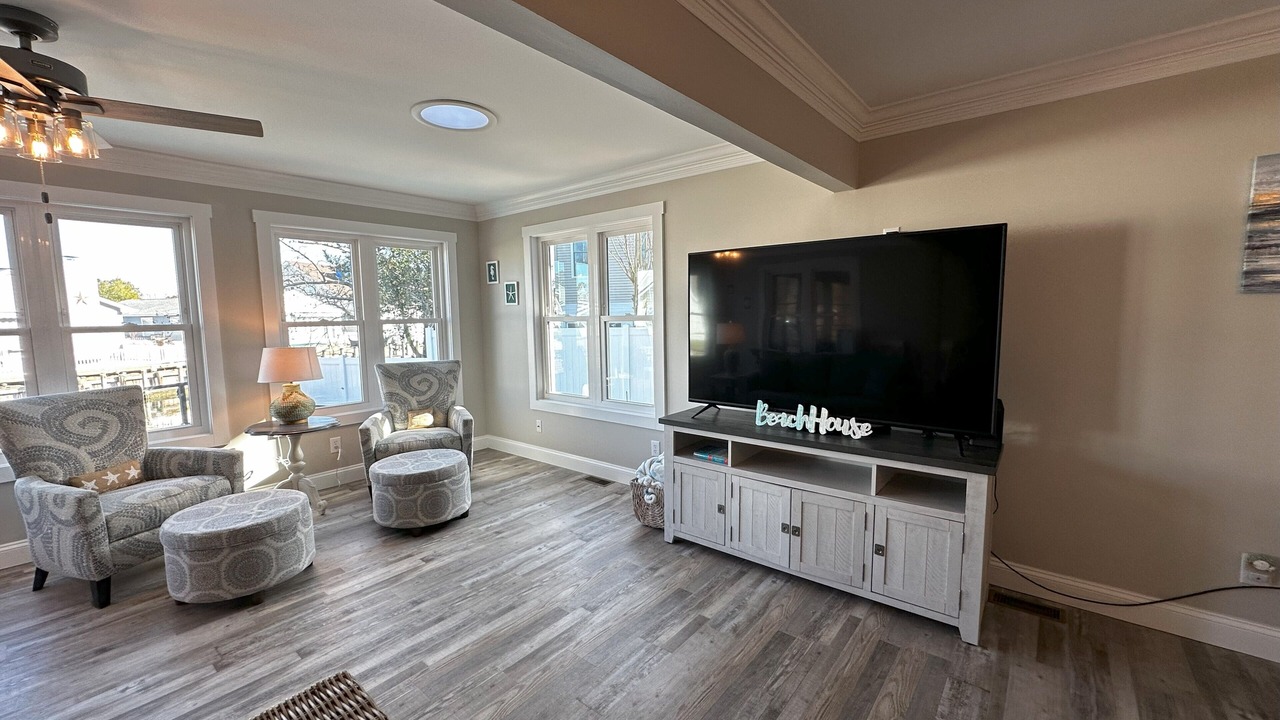 Photo of Livingroom in Keen-Wik On the Bay