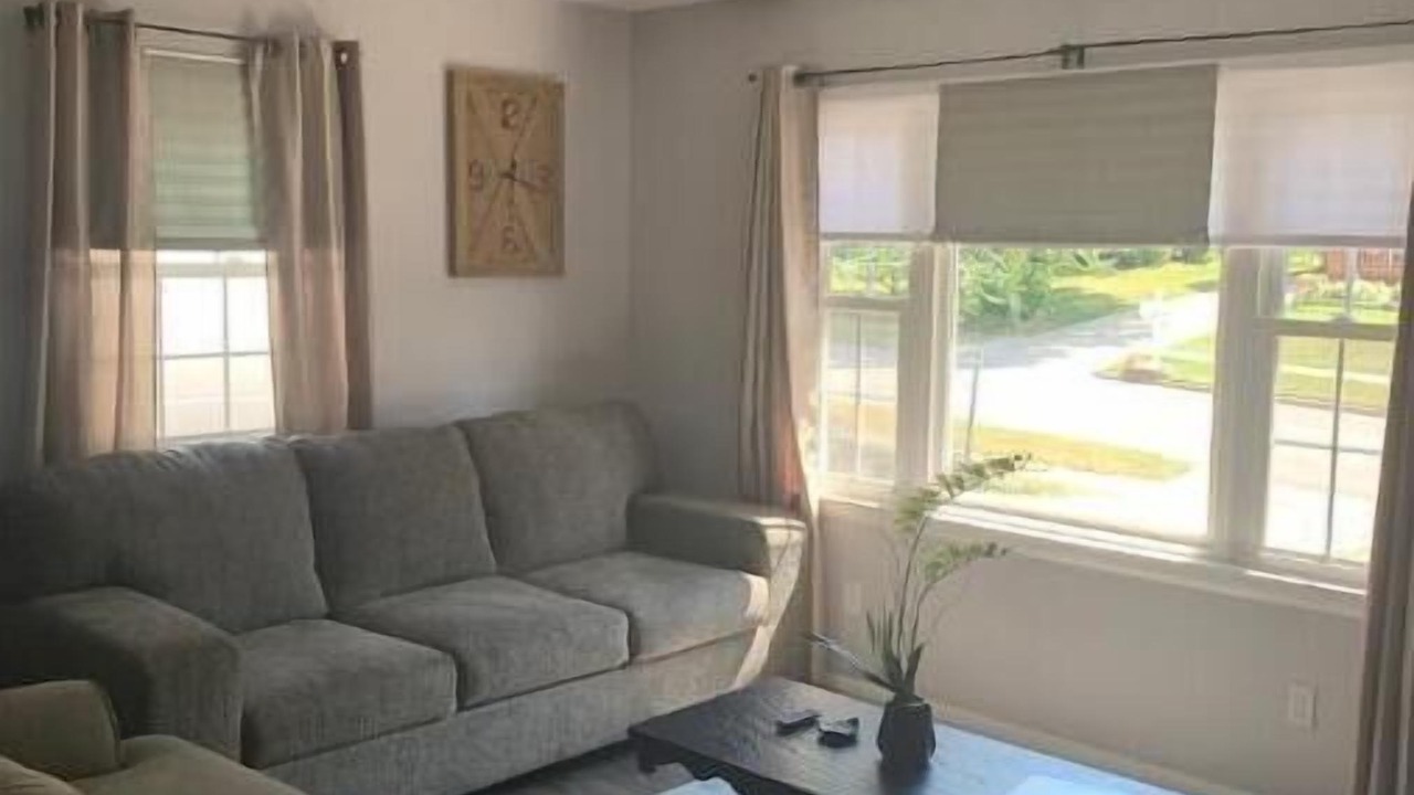 Photo of Livingroom in Lexington