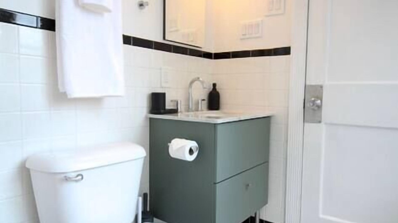 Photo of Bathroom in Rittenhouse Row