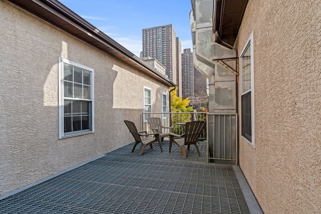 Photo of Patio Balcony in Rittenhouse Row