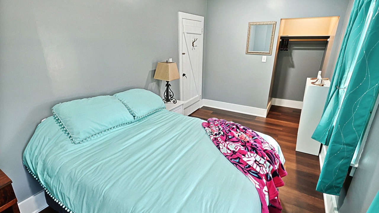 Photo of Bedroom in New Oxford