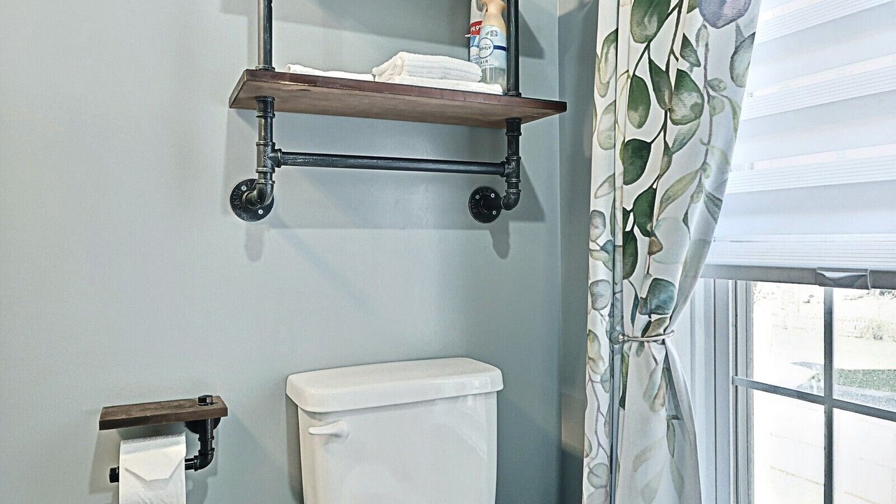 Photo of Bathroom in New Oxford