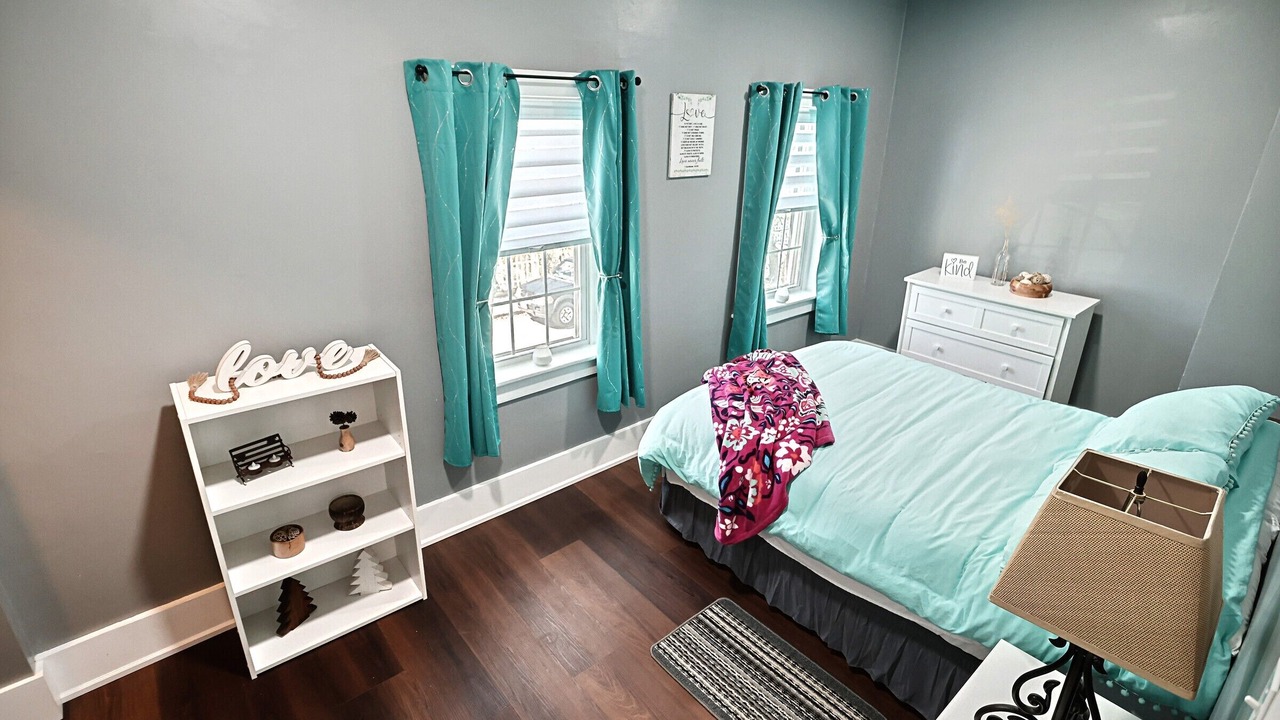Photo of Bedroom in New Oxford
