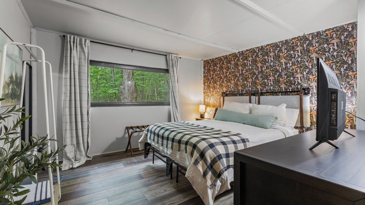 Photo of Bedroom in Rogers