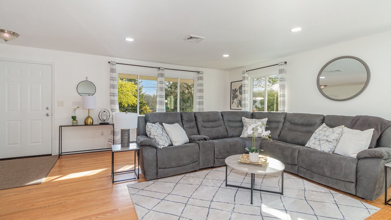 Photo of Livingroom in Palmyra