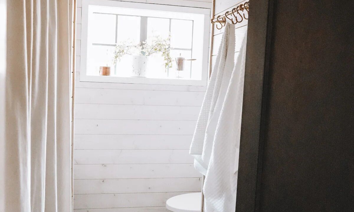 Photo of Bathroom in Highland Lakes