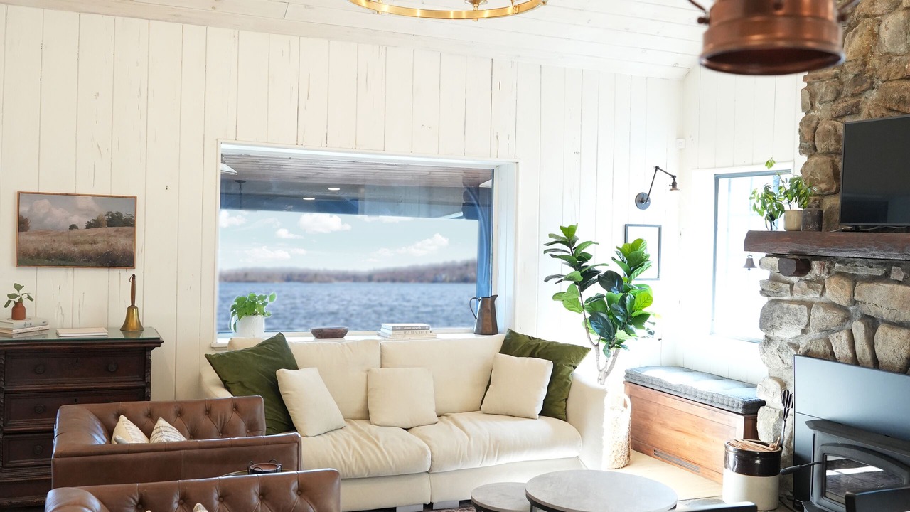 Photo of Livingroom in Highland Lakes